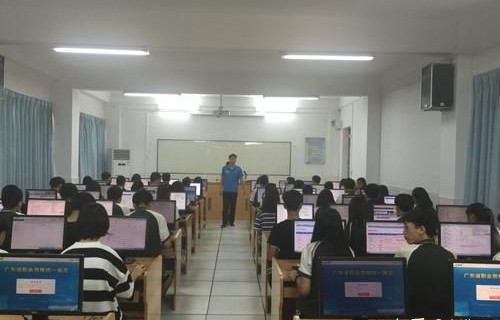 开设电子商务专业大学